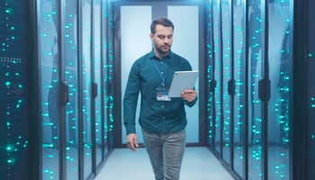 easyJOB: Vorteile von SaaS und Self-Managed-Lösungen im Überblick